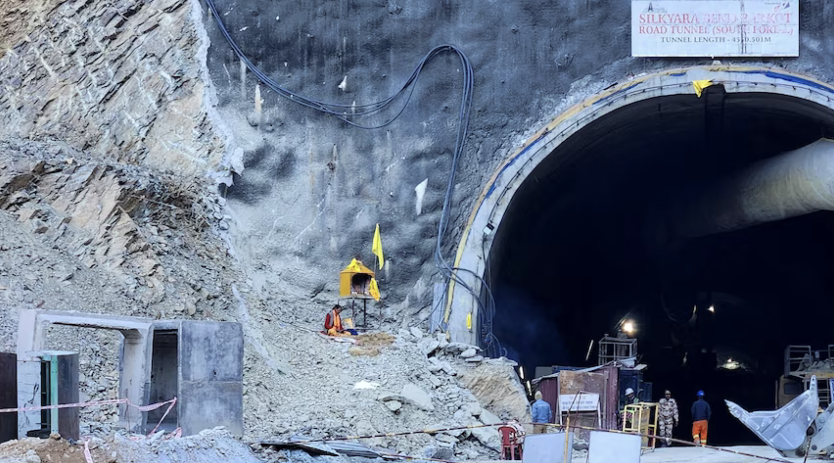 First Footage Emerges of Trapped Indian Workers in Himalayan Tunnel, Rescue Efforts Intensify